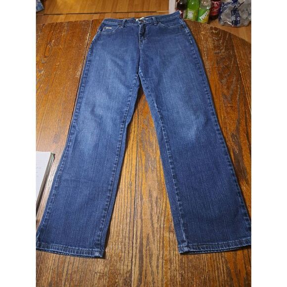 Size 4 Medium Lee Jeans Relaxed Straight Leg Denim Blue Jeans with Pockets - Picture 1 of 3